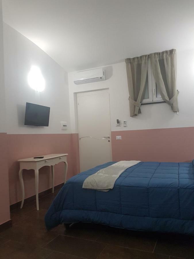 Bed and Breakfast Gradoni Di Chiaia Twenty Three Неаполь Экстерьер фото