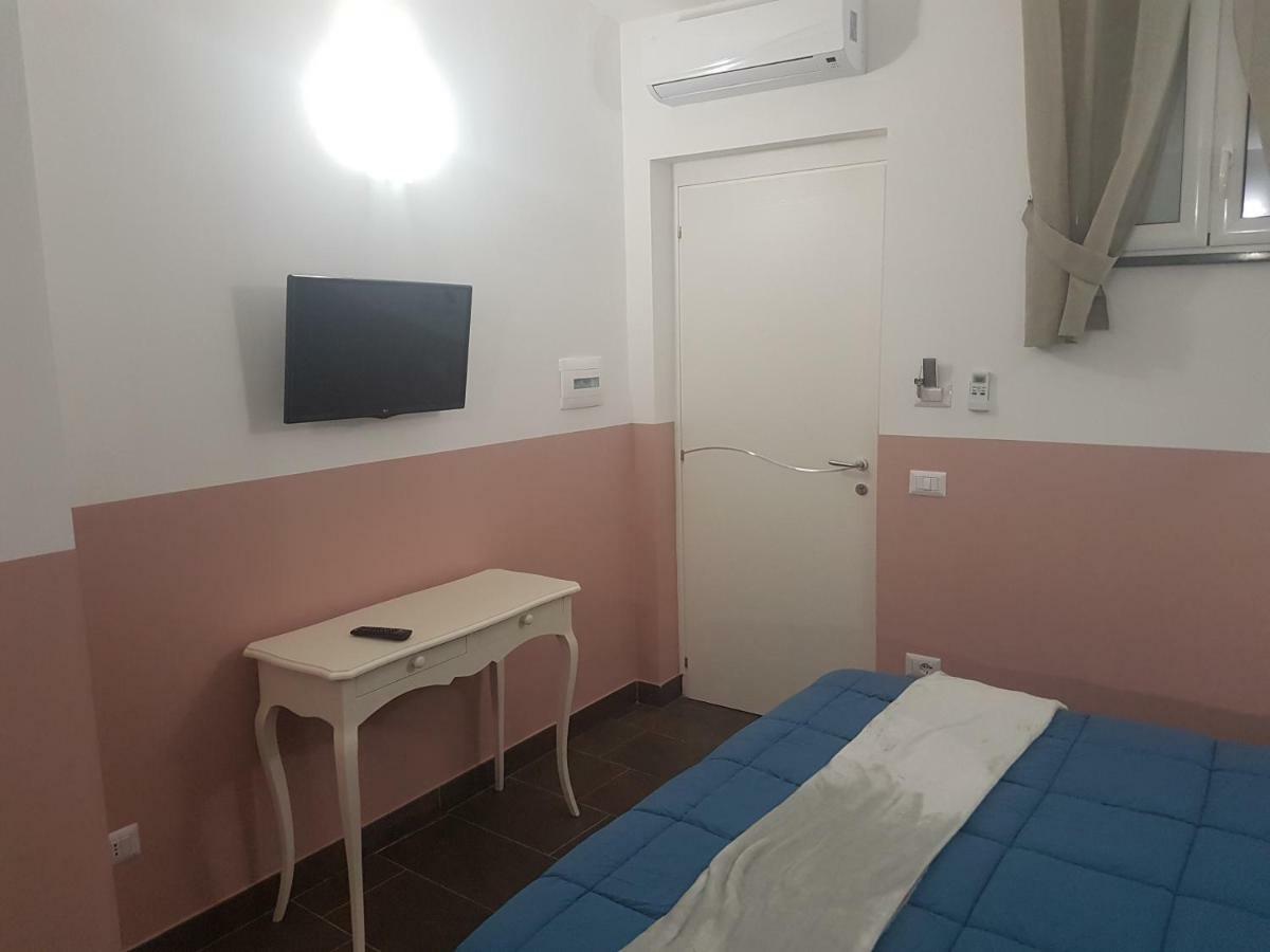 Bed and Breakfast Gradoni Di Chiaia Twenty Three Неаполь Экстерьер фото