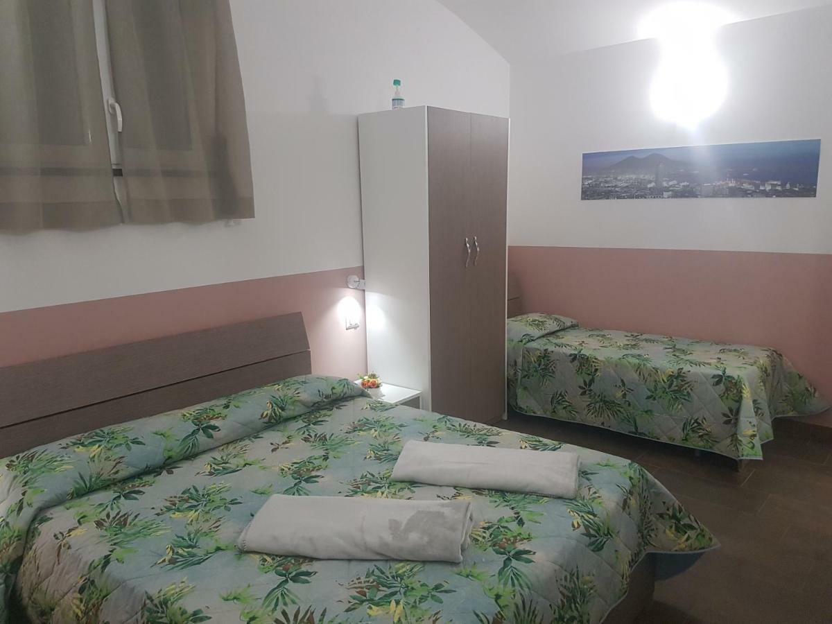 Bed and Breakfast Gradoni Di Chiaia Twenty Three Неаполь Экстерьер фото